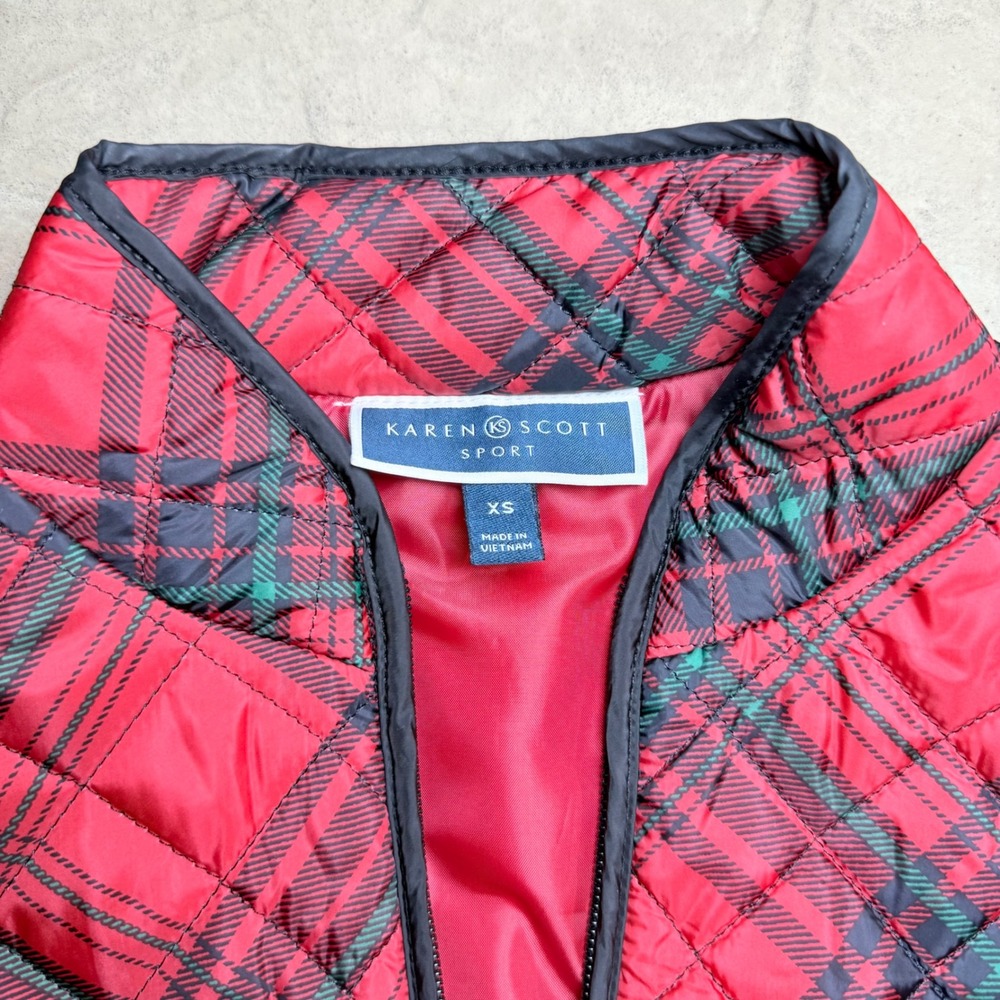 Karen Scott XS Plaid Quilted Vest Red Green Black Puffer Winter Warm Layer - Picture 4 of 8